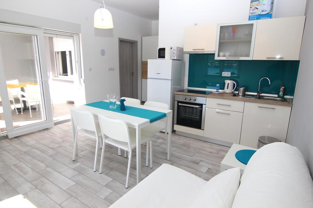 Apartment Villa Franci Pag Town Exterior photo