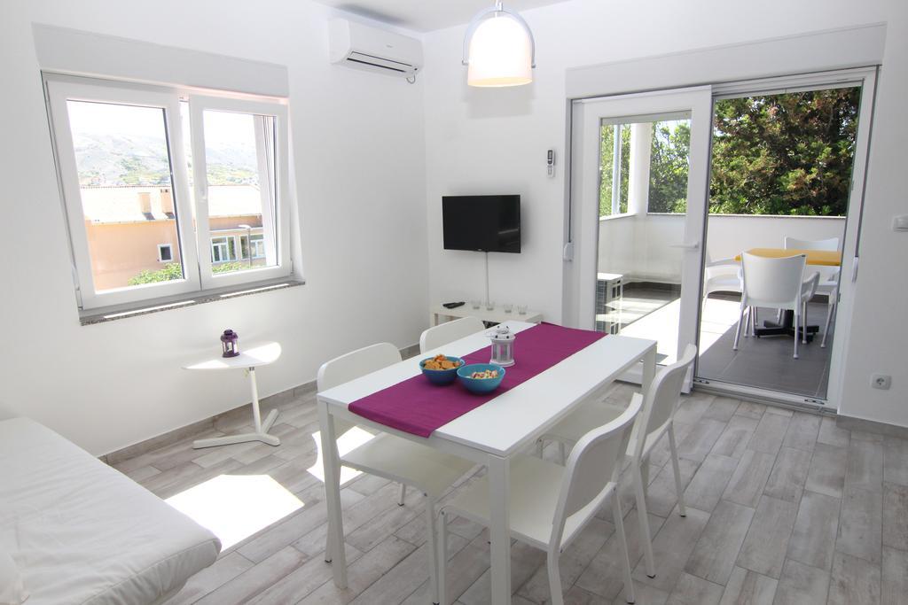 Apartment Villa Franci Pag Town Exterior photo